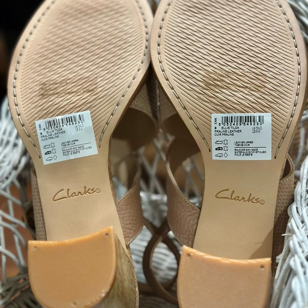 Clarks Women's Beige and Brown Sandals - Picture 6 of 10